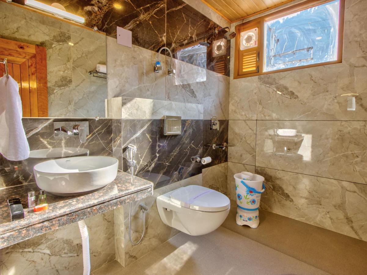 Hotel Swastik Grand Manali Exteriér fotografie