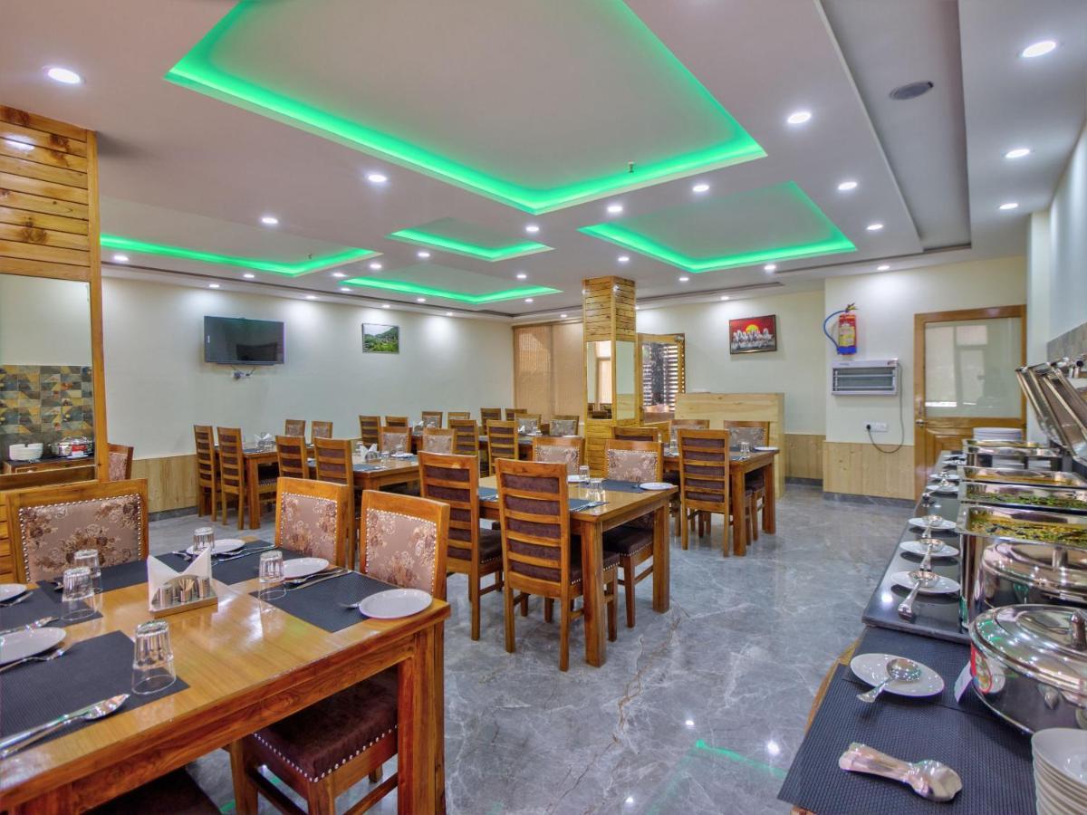 Hotel Swastik Grand Manali Exteriér fotografie