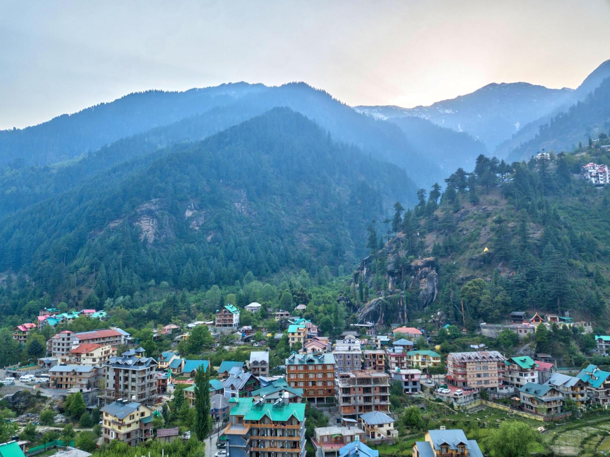 Hotel Swastik Grand Manali Exteriér fotografie