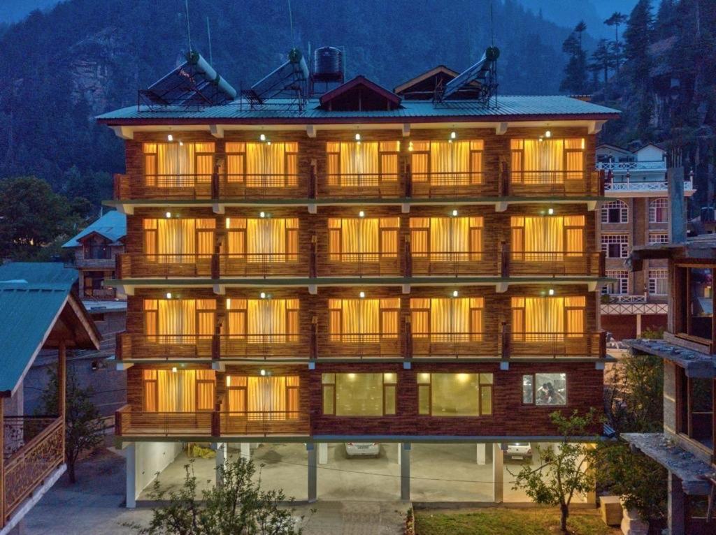Hotel Swastik Grand Manali Exteriér fotografie