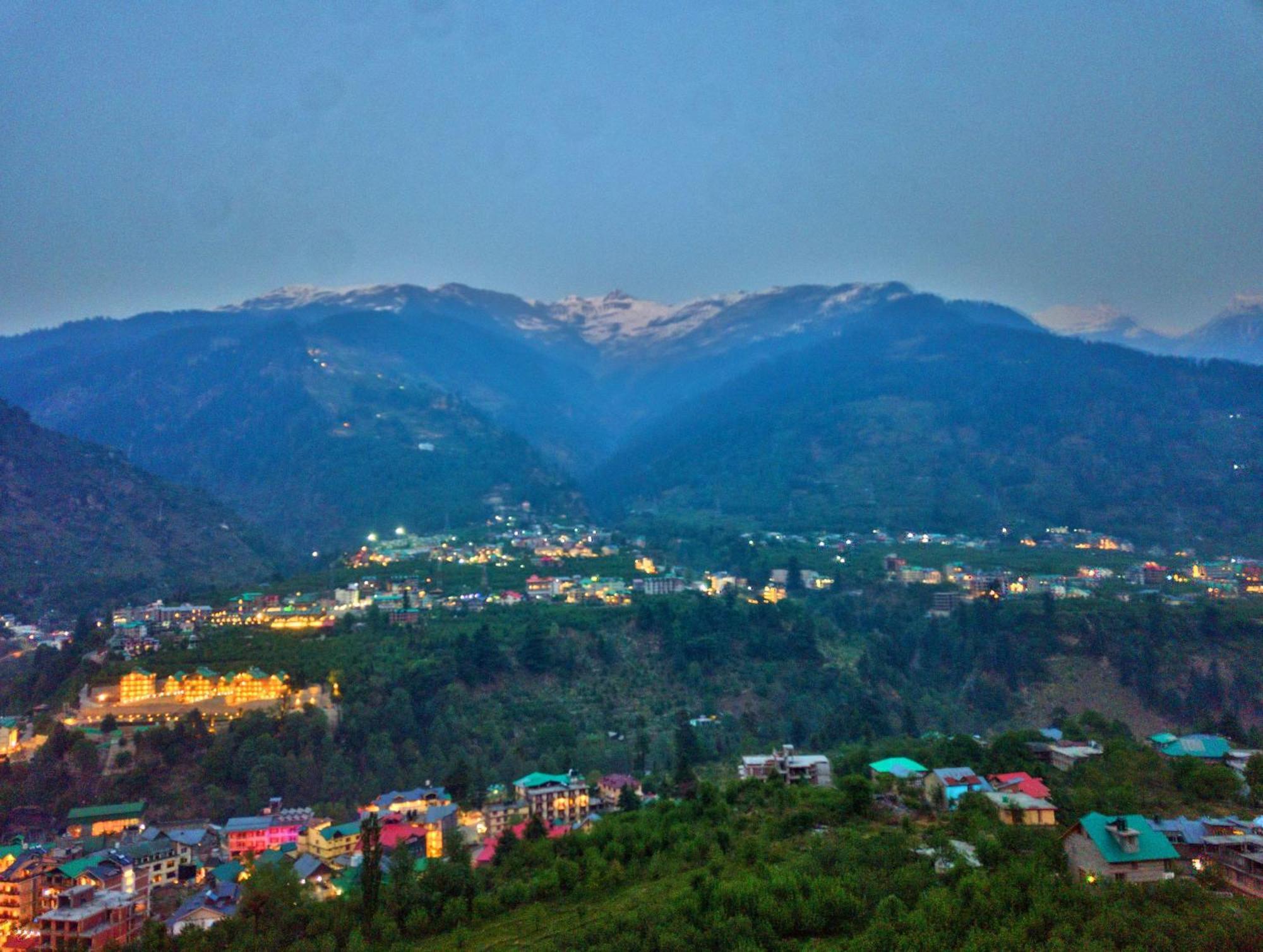 Hotel Swastik Grand Manali Exteriér fotografie