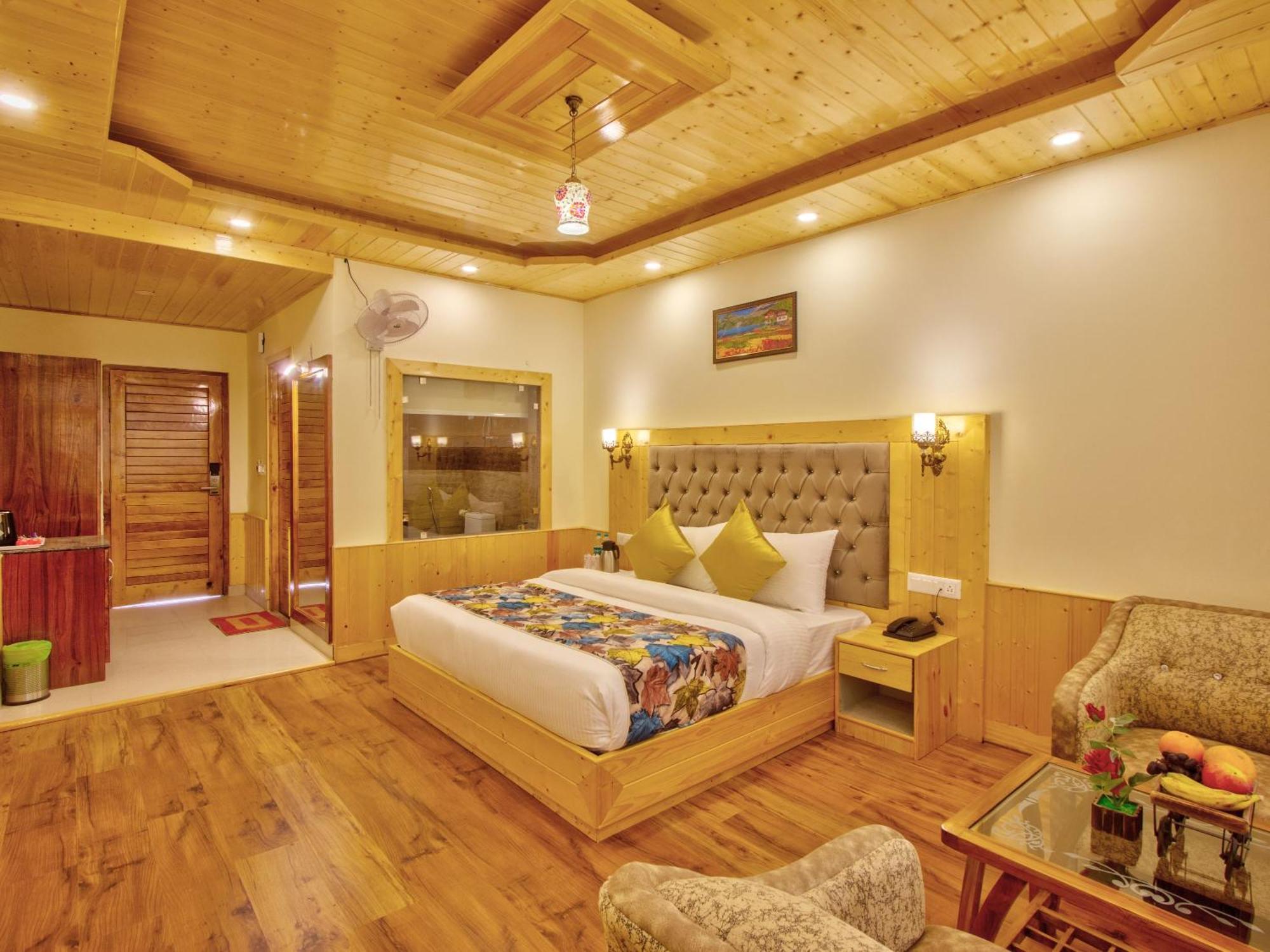 Hotel Swastik Grand Manali Exteriér fotografie