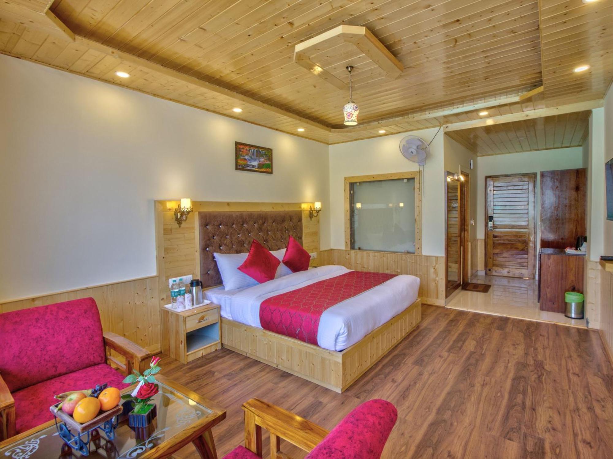 Hotel Swastik Grand Manali Exteriér fotografie